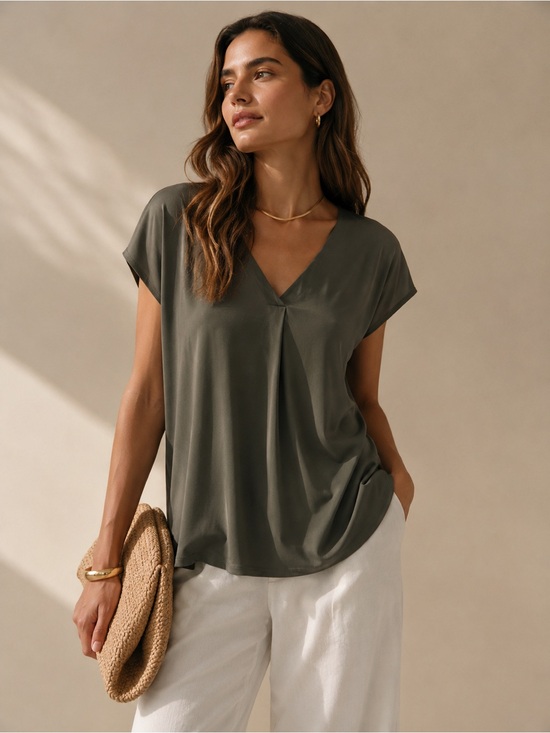 Reitmans Tops - Reitmans Olive Green V-Neck Tunic Blouse NWT Medium